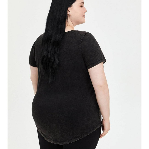 Torrid Plus Size 2 Beetlejuice Slashed Handbook Punk Gothic Graphic Tee T Shirt - Picture 4 of 4